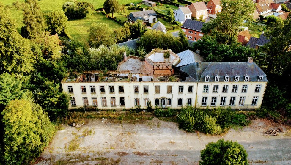Kasteel Van Blondel De Beauregard, Geraardsbergen, Belgium